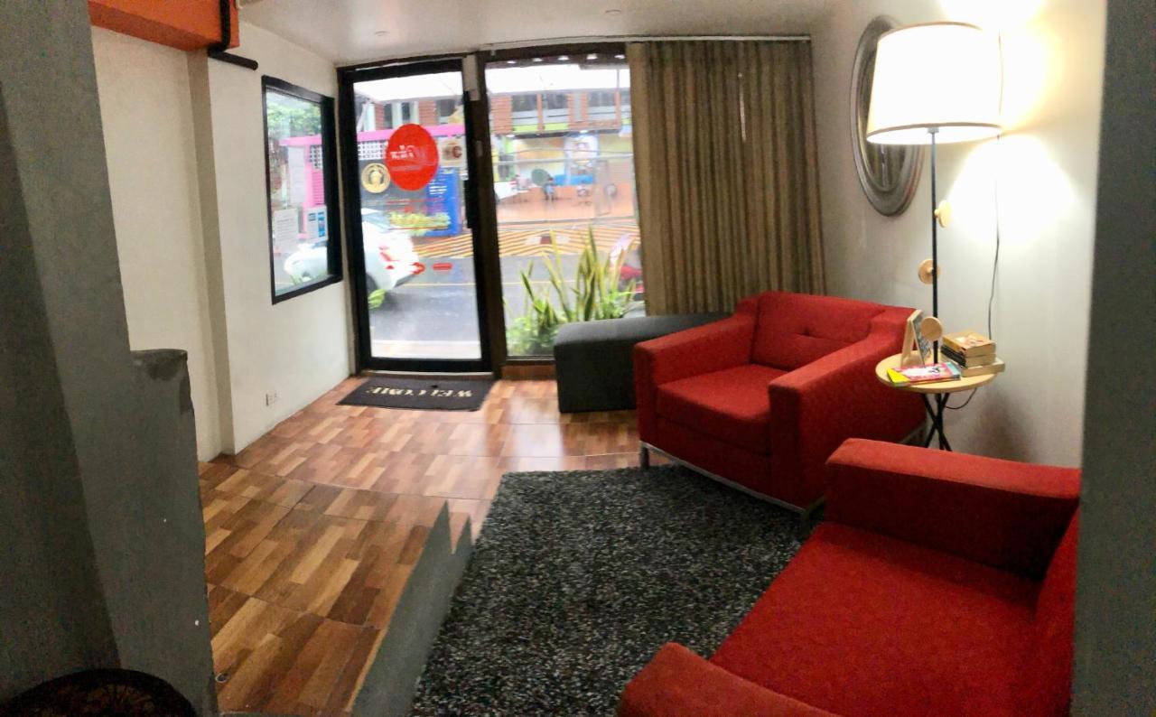Miku Guesthouse Bangkok Exterior foto