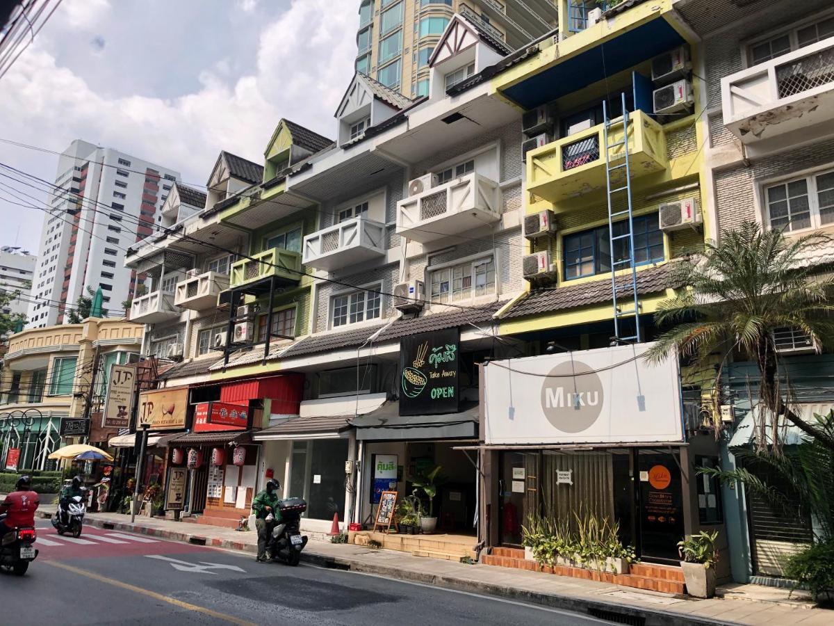 Miku Guesthouse Bangkok Exterior foto